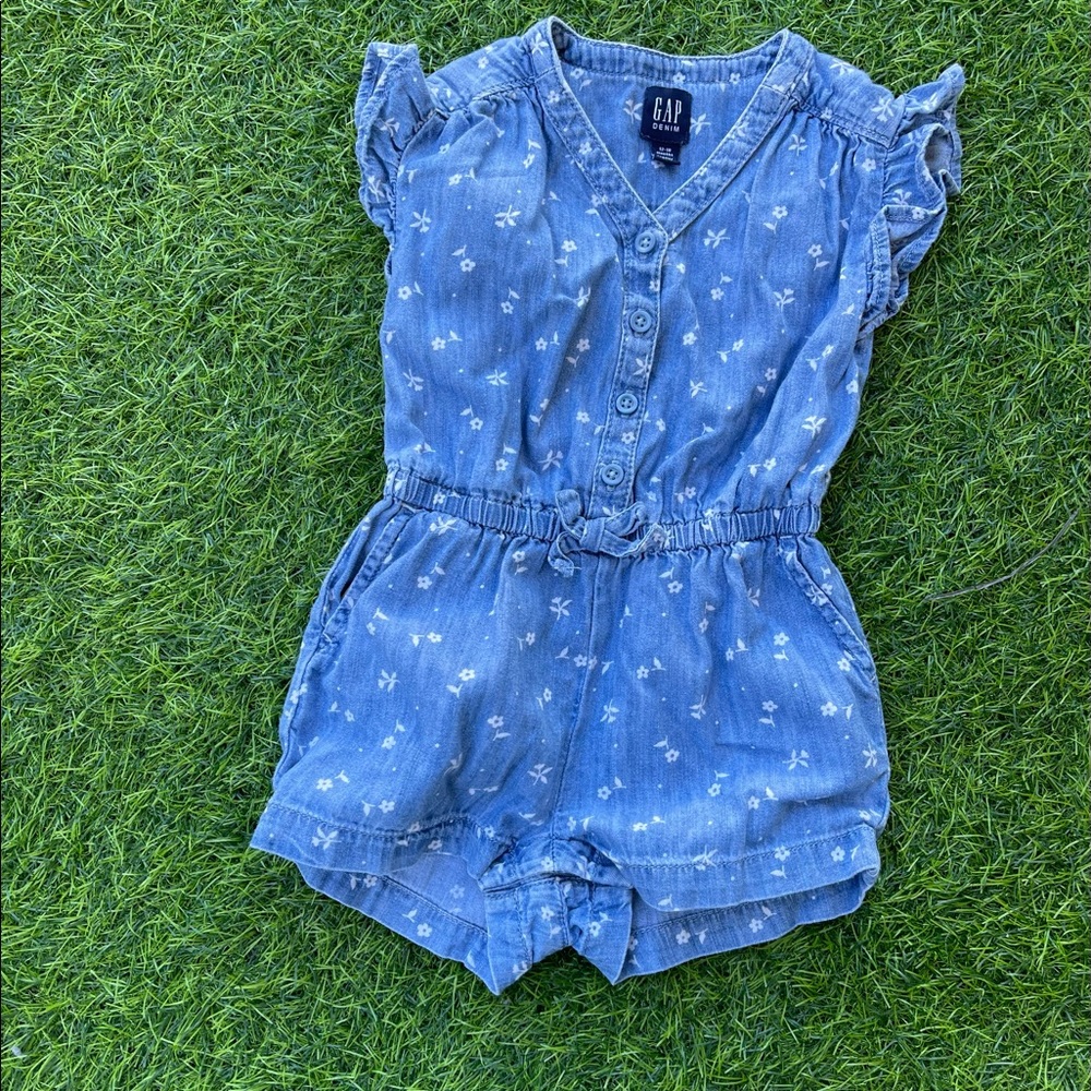 Gap baby girl romper